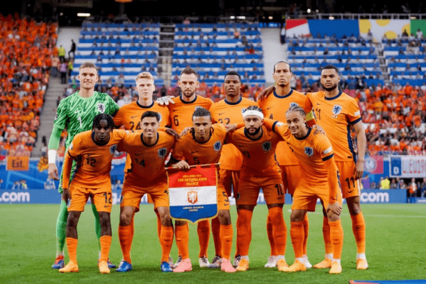 电讯快讯,斯特林豪宅,再遇蒙面盗,Pg电子,pocket,game,Pg电子官网,Pg电子试玩模拟器官网,Pg电子试玩模拟器下载,Pg电子APP